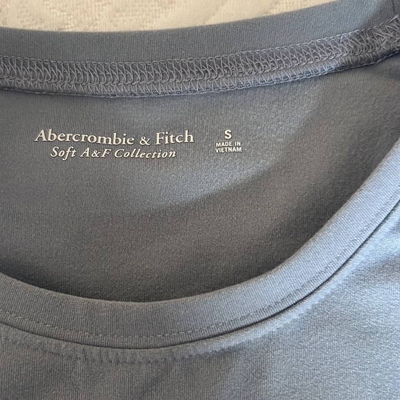 Abercrombie soft A&F collection shirt - Picture 2 of 2